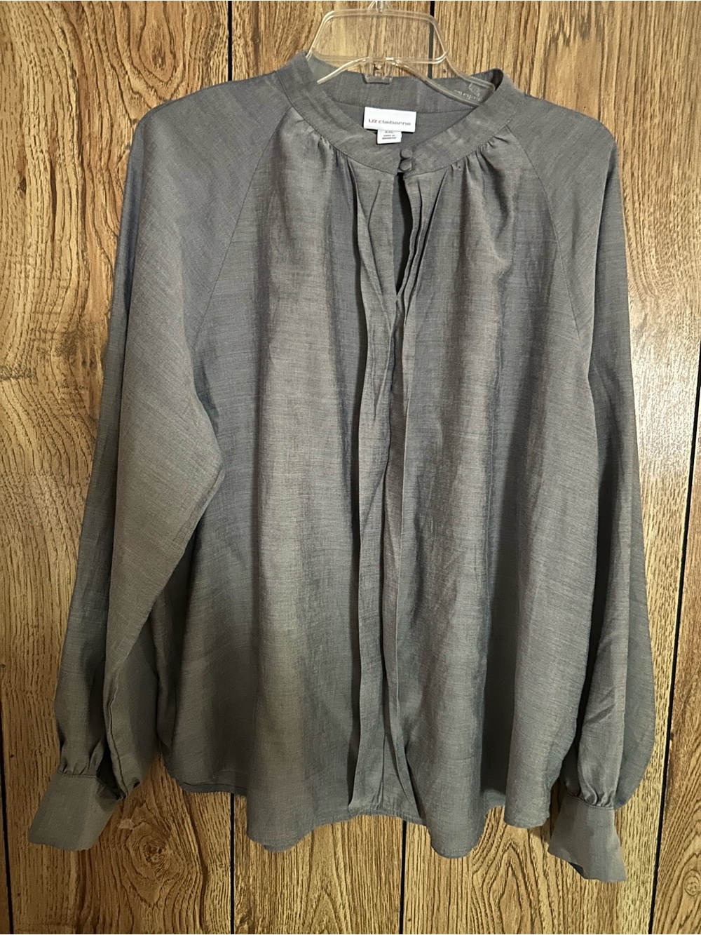 Liz Claiborne Gray Long-Sleeve blouse